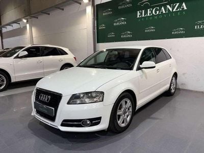Usado Audi A3 Sportback Ambition 105 CV (77 kW) 2011 Blanco Utilitario