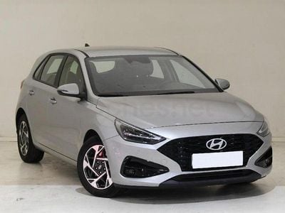 Usado Hyundai i30 100 CV (73 kW) 2024 Gris / plata Berlina