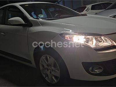 Blanco Usado 2013 Renault Mégane Dynamique Berlina | 6999 € (Precio justo)