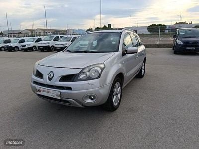 Usado Renault Koleos Dynamique 150 CV (110 kW) 2010 Plateado SUV