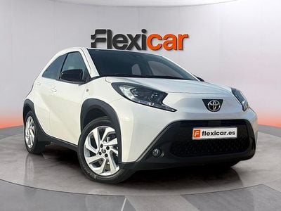 Begagnad Toyota Aygo X 72 HK (52 kW) 2024 Vit SUV