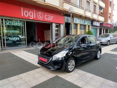 Usado Peugeot 208 Active 68 CV (50 kW) 2014 Negro Utilitario