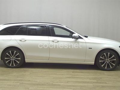 Usado Mercedes E300 306 CV (225 kW) 2019 Blanco Familiar