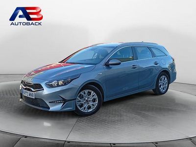 Usado Kia Ceed 136 CV (100 kW) 2024 Gris / plata Utilitario
