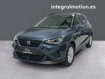 Usado Seat Arona Style 116 CV (85 kW) 2025 Gris SUV