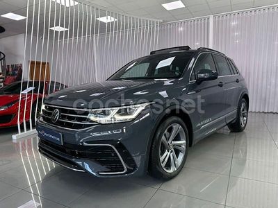 Gris / plata Usado 2022 VW Tiguan R-line SUV | 34.990 € (Caro)