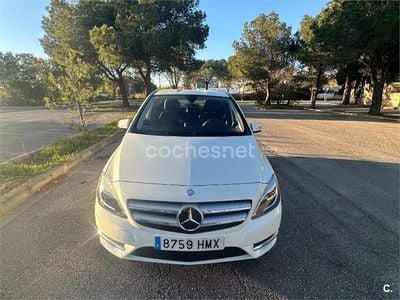 Usado Mercedes B180 109 CV (80 kW) 2012 Blanco Monovolumen