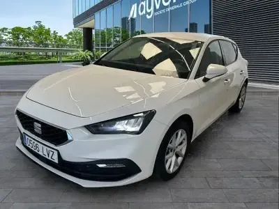 Usado Seat Leon Style 115 CV (84 kW) 2022 Blanco Berlina