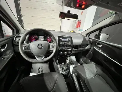 Usado Renault Clio IV LIMITED 75 CV (55 kW) 2019 Blanco Berlina