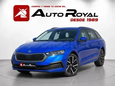 Usado Skoda Octavia Ambition 204 CV (150 kW) 2022 Azul Familiar