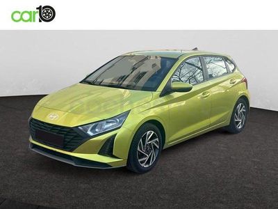 Usado Hyundai i20 84 CV (61 kW) 2024 Amarillo Utilitario