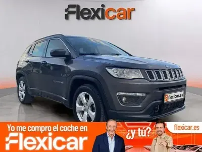 Usado Jeep Compass Limited 120 CV (88 kW) 2019 Gris SUV