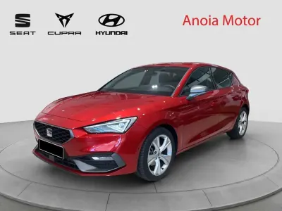 Usado Seat Leon FR 116 CV (85 kW) 2025 Rojo Utilitario