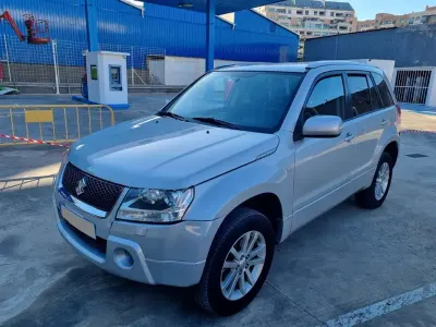 Usado Suzuki Grand Vitara 140 CV (102 kW) 2010 Gris SUV