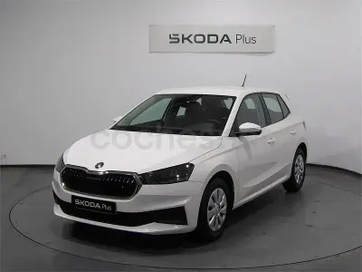 Usado Skoda Fabia Ambition 80 CV (58 kW) 2023 Blanco Utilitario