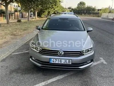Usado VW Passat Advance 150 CV (110 kW) 2016 Gris / plata Familiar