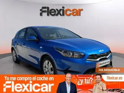 Usado Kia Ceed 100 CV (73 kW) 2021 Azul Utilitario