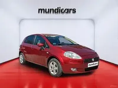 Usado Fiat Grande Punto Dynamic 77 CV (56 kW) 2006 Rojo Utilitario