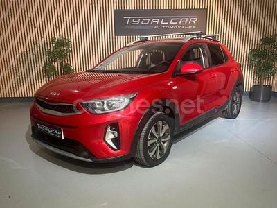 Rojo Usado 2023 Kia Stonic SUV | 13.700 € (Buen precio)