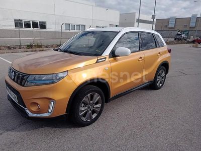 Usado Suzuki Vitara 116 CV (85 kW) 2022 Amarillo SUV