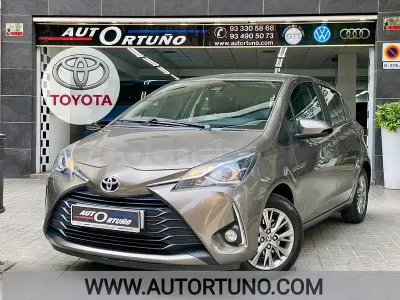 Käytetty Toyota Yaris Active 111 HP (81 kW) 2018 Harmaa Sedan