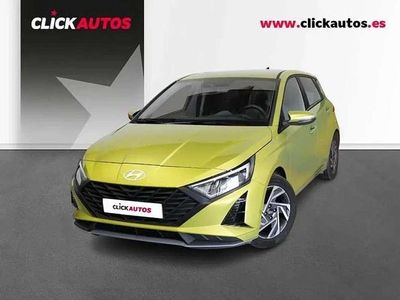 Usado Hyundai i20 80 CV (58 kW) 2025 Verde Utilitario