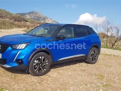Käytetty Peugeot 2008 GT 130 HP (95 kW) 2022 Sininen Katumaasturi