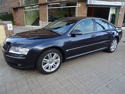 Usado Audi A8 275 CV (202 kW) 2004 Varios colores Berlina