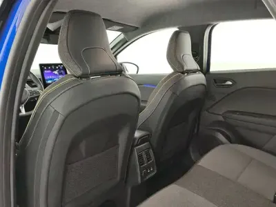 Usado Renault Captur Techno 100 CV (73 kW) 2025 Azul SUV