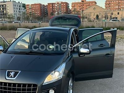 Usado Peugeot 3008 Sport 110 CV (80 kW) 2010 Gris / plata Familiar