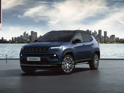 Usado Jeep Compass Summit 130 CV (95 kW) 2023 Gris SUV