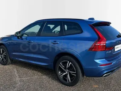 Käytetty Volvo XC60 R-Design 197 HP (144 kW) 2021 Sininen Katumaasturi