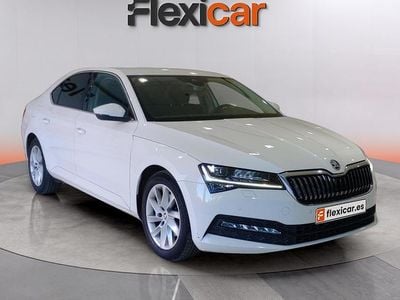Usado Skoda Superb Ambition 120 CV (88 kW) 2020 Blanco Berlina
