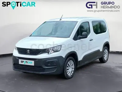 Usado Peugeot Rifter Active 100 CV (73 kW) 2022 Blanco Monovolumen