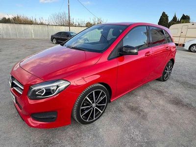 Rojo Usado 2016 Mercedes B180 Monovolumen | 13.990 € (Un poco caro)