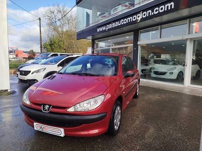 Granate Usado 2004 Peugeot 206 Berlina | 2900 € (Precio justo)