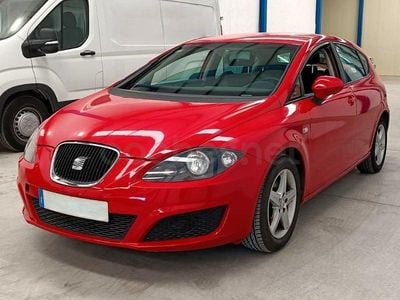 Usado Seat Leon Reference 85 CV (62 kW) 2009 Rojo Utilitario