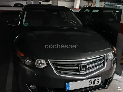 Usado Honda Accord Executive 156 CV (114 kW) 2010 Gris / plata Berlina