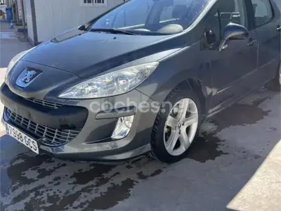 Usado Peugeot 308 Sport 120 CV (88 kW) 2008 Gris / plata Berlina