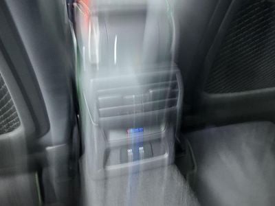 Usado Audi RS3 Sportback 400 CV (294 kW) 2022 Verde Utilitario