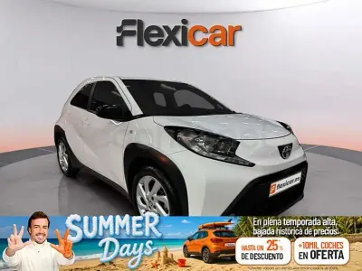 Usado Toyota Aygo X 72 CV (52 kW) 2024 Blanco SUV