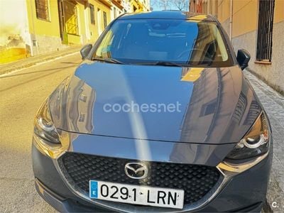 Usado Mazda 2 90 CV (66 kW) 2021 Gris / plata Berlina