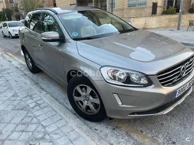 Usado Volvo XC60 Momentum 136 CV (100 kW) 2015 Beige SUV