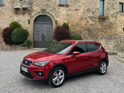 Usado Seat Arona Ecomotive 116 CV (85 kW) 2019 Rojo SUV