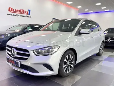 Begagnad Mercedes B180 116 HK (85 kW) 2019 Grå Minibuss