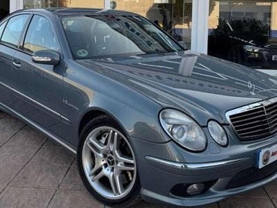 Usado Mercedes E55 AMG AMG 476 CV (350 kW) 2004 Azul Berlina