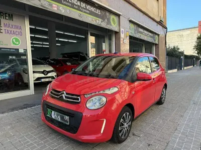 Usado Citroën C1 Feel 69 CV (50 kW) 2015 Rojo Utilitario