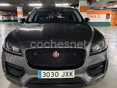 Usado Jaguar F-Pace Prestige 180 CV (132 kW) 2017 Gris / plata SUV