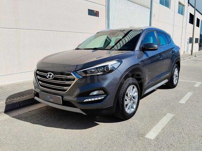 Usado Hyundai Tucson 141 CV (103 kW) 2017 Gris / plata SUV