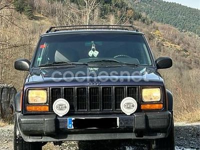 Käytetty Jeep Cherokee Sport 115 HP (84 kW) 1998 Keltainen Katumaasturi
